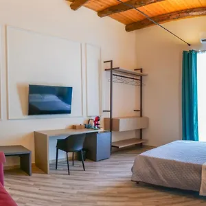 https://rooftop-parthenopeo-contemporary-rooms.hotels-amalfi.com