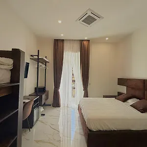 https://auroom.hotels-amalfi.com